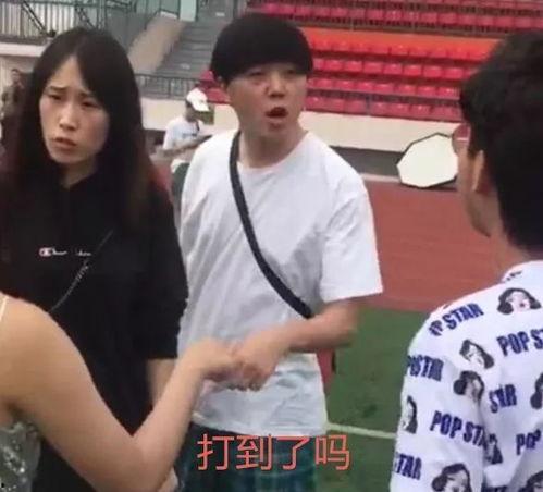 扔瓶子变成人的视频,神奇视频揭秘扔瓶子变人的奥秘