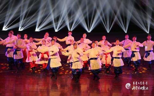 成人男女混合群舞视频,成人男女混合群舞风采展示