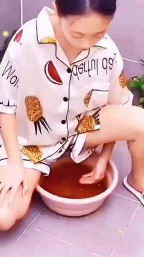 成人冲屁屁神器视频,轻松解决尴尬问题