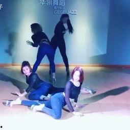 简约成人成品舞蹈视频,优雅动感的舞步演绎